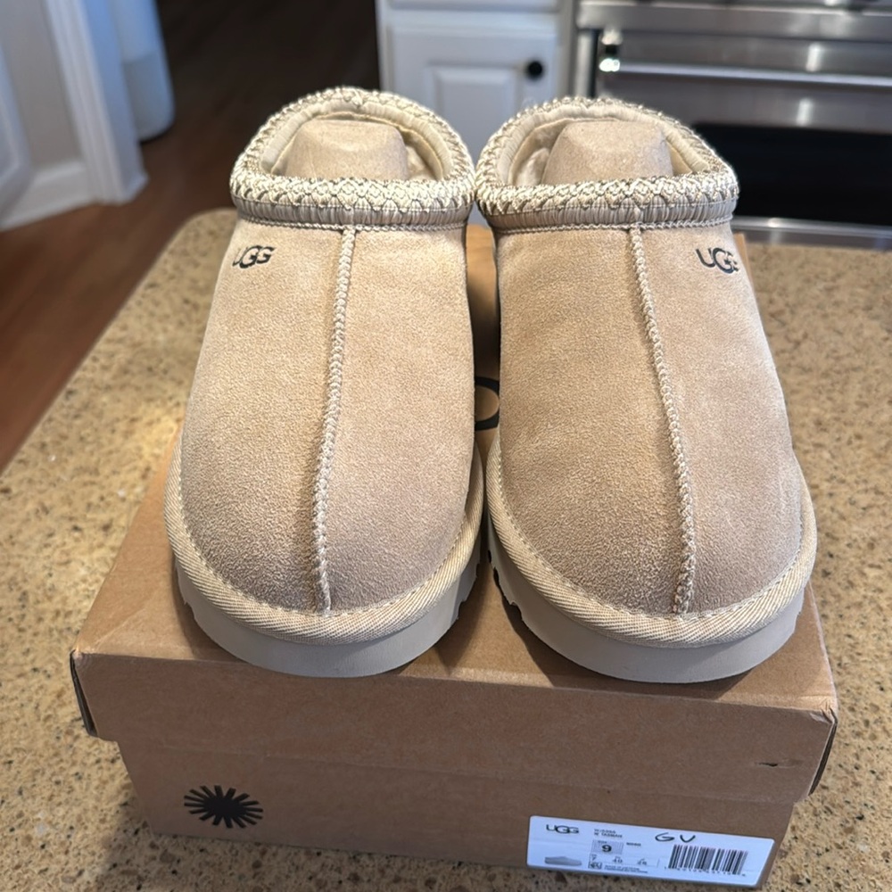 😎UGG Tasman Slippers Mustard Seed😎